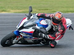 BMW S1000RR — безкоштовна онлайн гра