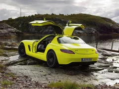 Mercedes-Benz SLS E-Cell Puzzle — безкоштовна онлайн гра