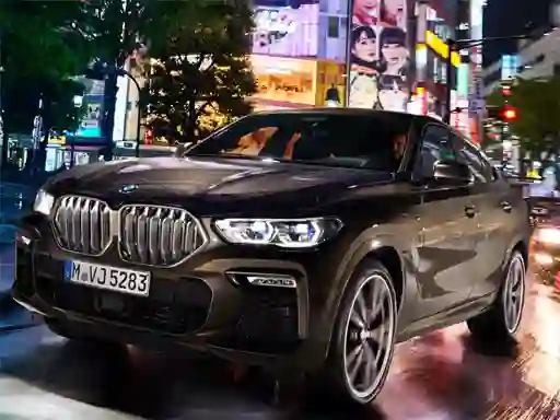 BMW X6 M50I — безкоштовна онлайн гра
