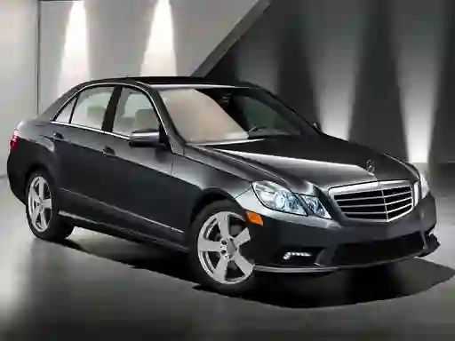 E-Class Sedan Puzz — безкоштовна онлайн гра