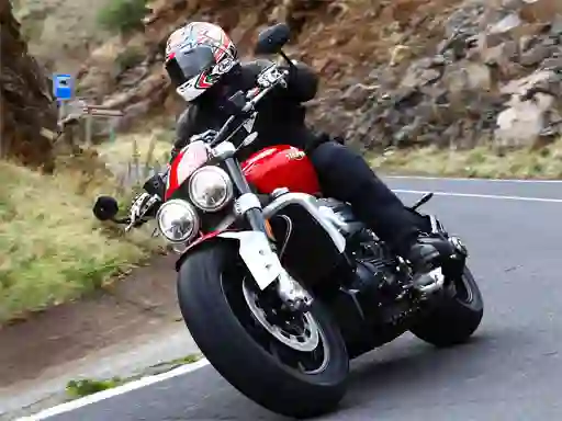 Triumph Rocket 3 — безкоштовна онлайн гра