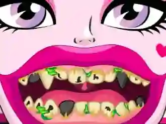 Draculaura Bad Teeth — безкоштовна онлайн гра