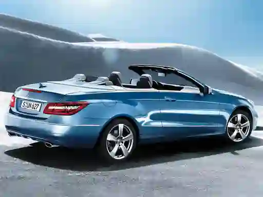 Cabriolet Roadster Puzzle — безкоштовна онлайн гра